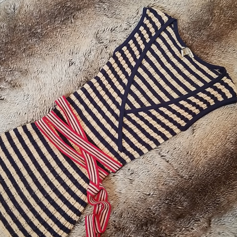 Knit Wrap Dress V Neck, Long Belt. - Picture 4 of 16